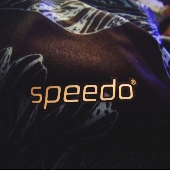 SPEEDO WOMEN'S HALTER ONE PIECE SWIMSUIT SIZE 12 - Picture 4 of 6